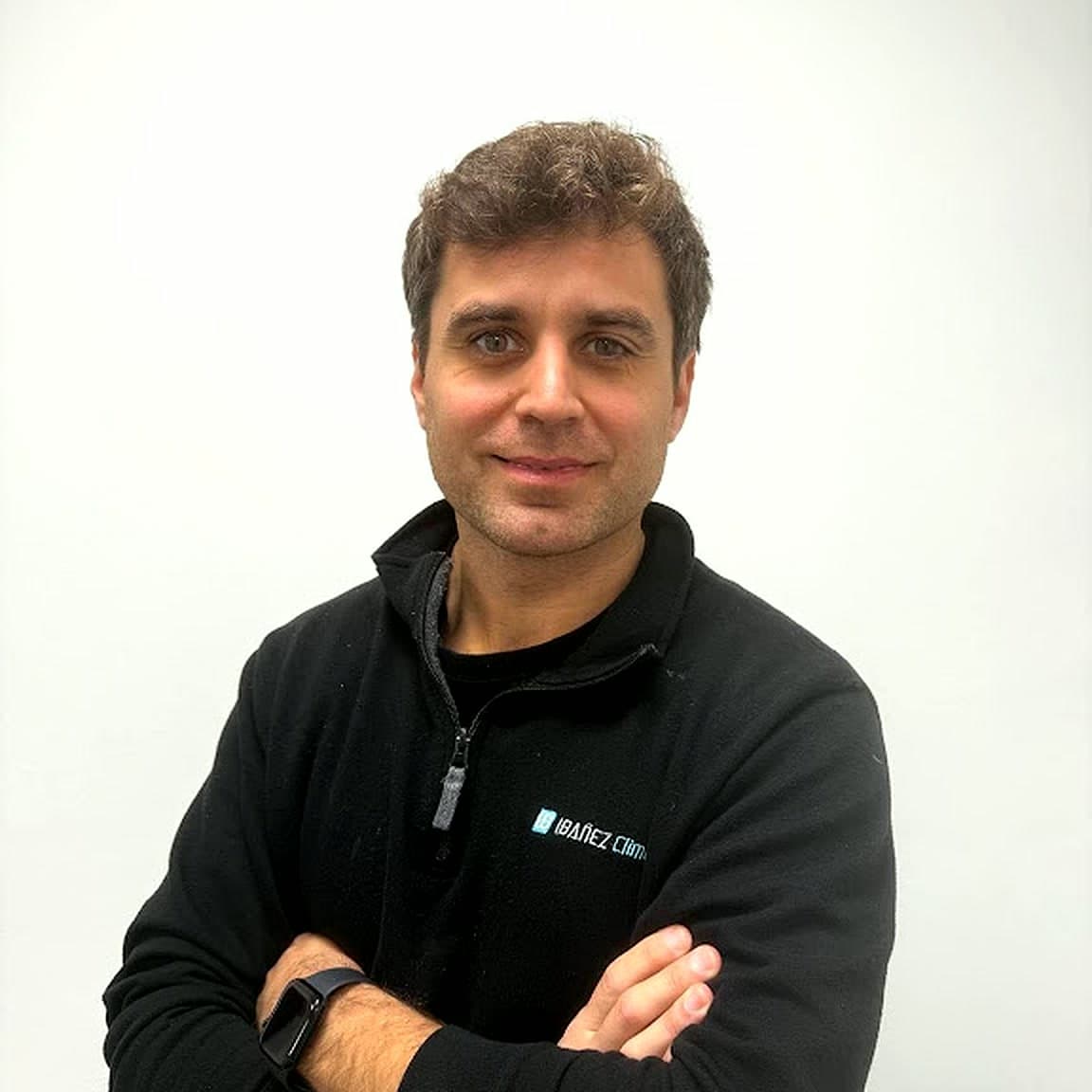 Sergi Ibáñez, fundador de Tarvi, con el polar de IBAÑEZ CLIMA
